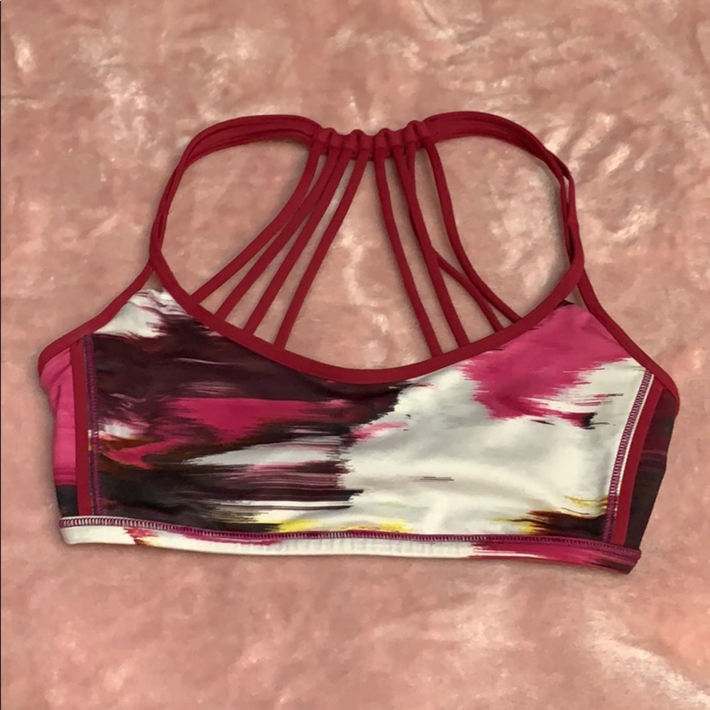 Lululemon sports bra